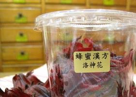 洛神花茶的泡法材料和步骤（洛神花茶用什么水泡）