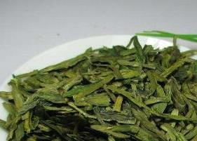 什么是白茶龙井（什么是白茶龙井绿茶）