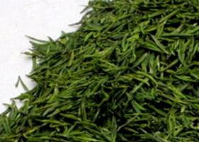 夏天喝绿茶有什么用（夏天喝绿茶有什么用处）