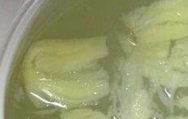 大蒜煮水的功效与作用（大蒜煮水的功效与作用治咳嗽）