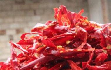 吃辣椒的好处与坏处 吃辣椒的好处与坏处是哪些