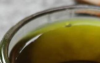 鳄梨油的食用方法（鳄梨油的食用方法及用量）