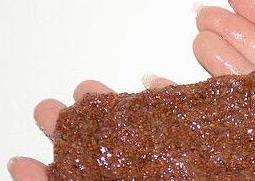 海藻面膜的功效与作用（自制海藻面膜的功效与作用）