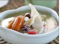 鸽子汤怎么炖营养（鸽子汤怎么炖营养不上火）