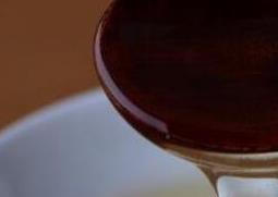 槐花蜜的功效与作用及食用禁忌（槐花蜜的功效与作用及食用禁忌）