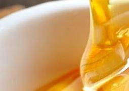 真蜂蜜和假蜂蜜的区别（真蜂蜜和假蜂蜜的区别图片）