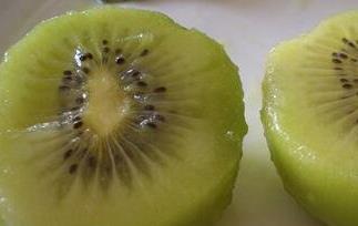 奇异果如何剥皮（奇异果的皮怎么剥）