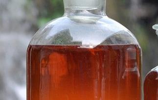 青梅酒的功效与作用 青梅酒的功效与作用及禁忌