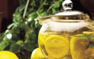 吃柠檬的好处和坏处 女生吃柠檬的好处和坏处