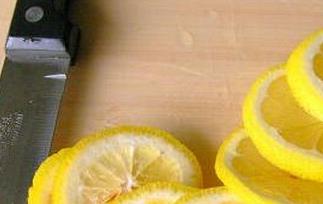 柠檬片泡水的副作用（柠檬片泡水有啥作用）
