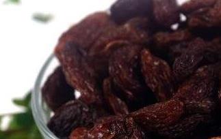 紫葡萄干的功效与作用 紫葡萄干的功效与作用及副作用