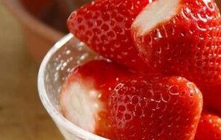 草莓怎么洗最干净（草莓怎么洗最干净图片）