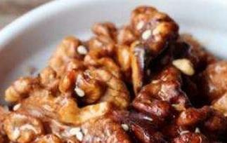 琥珀核桃仁的材料和做法步骤 琥珀核桃仁制作过程
