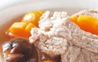 板栗和什么一起煲汤喝好（板栗和什么一起煲汤喝好喝）