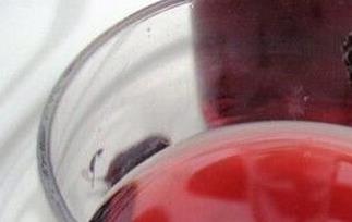 喝桑葚酒的功效与作用（桑葚桑葚酒的功效与作用）