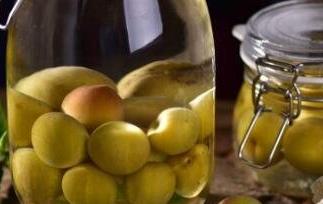 梅子酒的做法步骤（梅子酒的做法窍门）