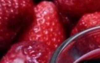 覆盆子泡酒的功效 桑葚覆盆子泡酒的功效