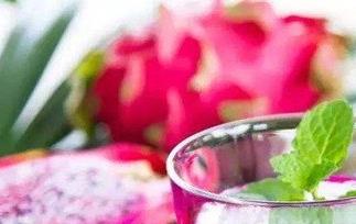 火龙果汁的功效与作用（芹菜火龙果汁的功效与作用）