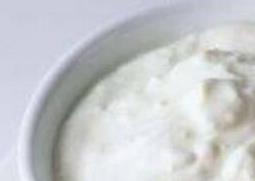 过期酸奶浇花的正确方法（过期酸奶浇花的正确方法图片）