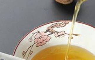 核桃油的功效与作用及食用方法（核桃油的功效与作用）