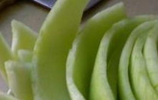 西瓜皮的营养价值（西瓜皮的营养价值高吗）