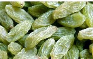 葡萄干泡水喝的功效（山楂葡萄干泡水喝的功效）