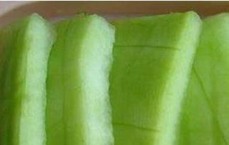 西瓜皮面膜怎么做（西瓜皮面膜怎么做视频）