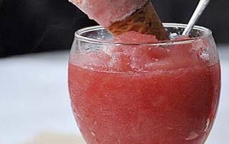 西瓜冰沙的材料和做法 怎么做西瓜冰沙