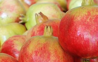 石榴的作用,如何吃石榴养生(石榴的吃石榴的好处)