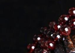 石榴石手链佩戴的忌讳 石榴石手链佩戴的忌讳18