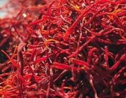 藏红花泡脚的功效与作用（藏红花泡脚的功效与作用及禁忌）