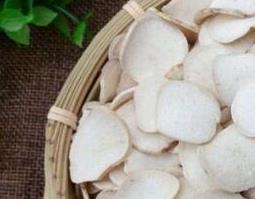 白何首乌和黑何首乌的区别 白何首乌和黑何首乌哪个好