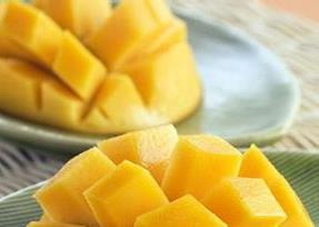 吃菠萝有什么好处和坏处（吃菠萝有什么好处和坏处波）