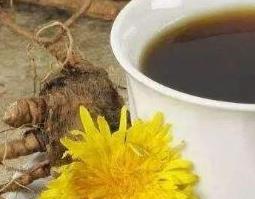 女人喝蒲公英水的功效与作用（女人喝蒲公英泡水喝的功效）