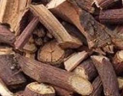 何首乌藤泡水喝有什么功效与作用（何首乌藤泡水喝有什么功效与作用及禁忌）