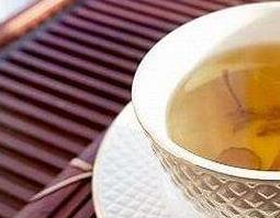 白芷泡水喝有什么功效 白芷泡水喝有什么功效和副作用