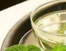 藿香叶泡水的功效与好处