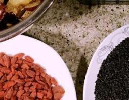 阿胶固元膏的功效与禁忌（阿胶固元膏的功效与禁忌是什么）