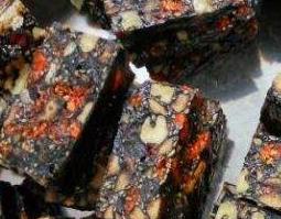 固元膏和阿胶膏的区别（固元膏跟阿胶膏的区别）