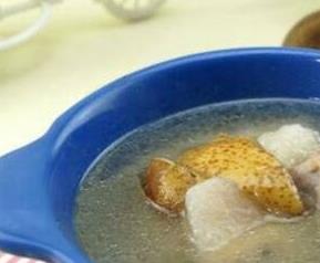 雪梨老鸭汤功效与作用（老鸭雪梨汤的功效窍门）