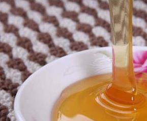 真蜂蜜和假蜂蜜的区别 真蜂蜜和假蜂蜜的区别图片