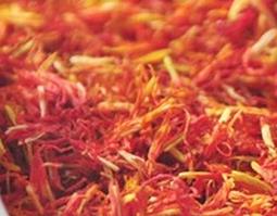 红花泡脚的功效与作用 艾叶红花泡脚的功效与作用