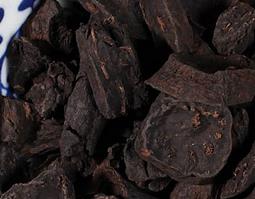 何首乌泡水喝的功效与作用（女贞子旱莲草何首乌泡水喝的功效与作用）