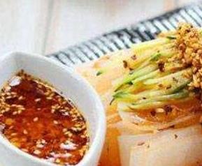 衣服上沾辣椒油怎么洗掉 衣服沾辣椒油怎么清洗