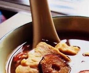 阿胶排骨汤的功效与作用 阿胶炖排骨汤