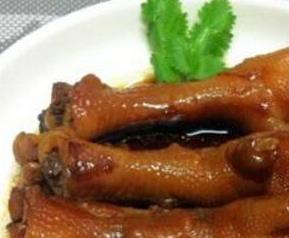 鸡脚的营养价值及功效(鸡脚有啥营养)