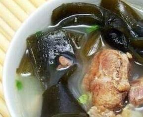 海带排骨汤的功效与药用价值 海带排骨汤的功效与药用价值图片