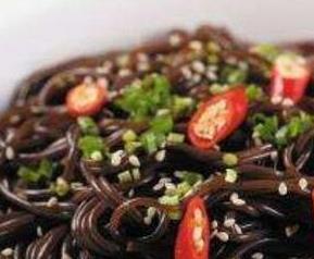 蕨根粉的功效与作用 蕨根粉的功效与作用及食用方法