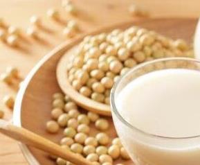 黄豆浆的功效与作用（黑豆浆的功效与作用）