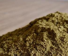 长期吃芹菜籽的功效与作用及副作用（长期吃芹菜籽的功效与作用及副作用是什么）